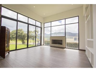 Casa de 4 alcobas en venta en Conjunto Casa De Campo, La Calera, 276 m² · foto 5 de 20