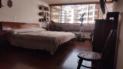 Apartamento de 4 alcobas en venta en Santa Barbara Central, Bogotá, 192 m² · foto 10 de 13