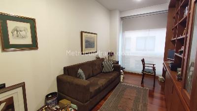 Apartamento de 3 alcobas en venta en Los Rosales Chico, Bogotá, 287 m² · foto 9 de 13