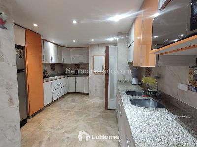Apartamento de 3 alcobas en venta en Chico Iii, Bogotá, 156 m² · foto 12 de 15