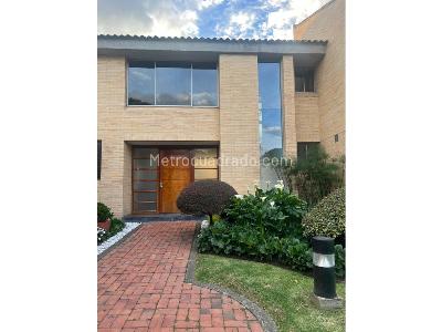 Casa de 4 alcobas en venta en Guaymaral, Bogotá, 330 m² · foto 2 de 20