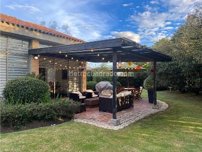 Casa de 4 alcobas en venta en Guaymaral, Bogotá, 330 m² · foto 3 de 20