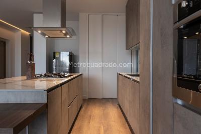 Apartamento de 2 alcobas en venta en Rosales Alto, Bogotá, 149 m² · foto 13 de 15