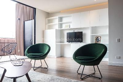 Apartamento de 2 alcobas en venta en Rosales Alto, Bogotá, 149 m² · foto 2 de 15