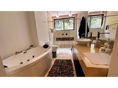Apartamento de 3 alcobas en venta en Cerros De Los Alpes, Bogotá, 326 m² · foto 12 de 20