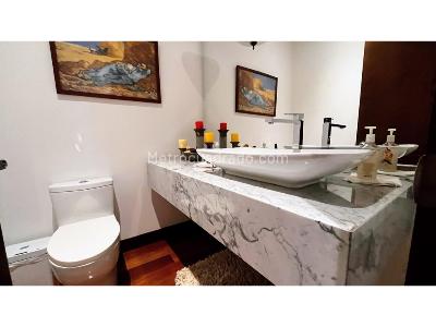 Apartamento de 3 alcobas en venta en Cerros De Los Alpes, Bogotá, 326 m² · foto 19 de 20