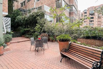 Apartamento de 5 alcobas en venta en Rosales Bella Vista, Bogotá, 340 m² · foto 2 de 19