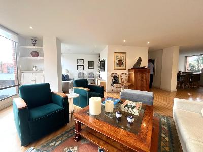 Apartamento de 3 alcobas en venta en Los Rosales Emaus, Bogotá, 138 m² · foto 3 de 20