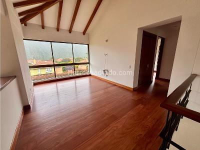 Casa de 3 alcobas en venta en Conjunto Residencial Macadamia, La Calera, 195 m² · foto 11 de 20