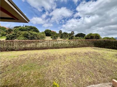 Casa de 3 alcobas en venta en Conjunto Residencial Macadamia, La Calera, 195 m² · foto 17 de 20