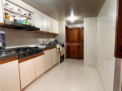 Apartamento en venta en Santa Barbara, Bogotá · foto 8 de 20