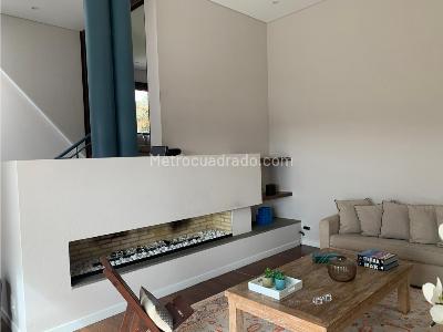 Casa de 3 alcobas en venta en Arboretto, La Calera, 270 m² · foto 2 de 9