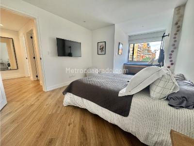 Apartamento de 3 alcobas en venta en Chico Reservado, Bogotá, 149 m² · foto 8 de 12