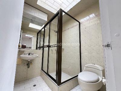 Casa de 5 alcobas en arriendo en Santa Margarita, Bogotá, 266 m² · foto 17 de 17