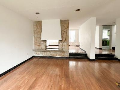 Casa de 5 alcobas en arriendo en Santa Margarita, Bogotá, 266 m² · foto 4 de 17