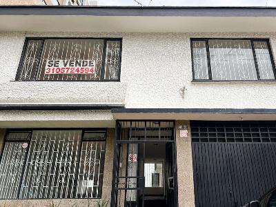 Casa de 5 alcobas en arriendo en Santa Margarita, Bogotá, 266 m² · foto 2 de 17