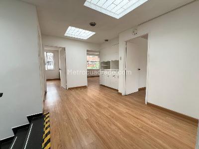 Casa de 5 alcobas en arriendo en Santa Margarita, Bogotá, 266 m² · foto 12 de 17