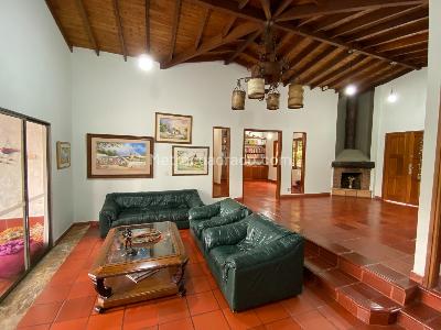 Casa en venta en Loma De Las Brujas, Envigado · foto 5 de 20