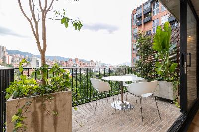 Apartamento de 1 alcoba en arriendo en Lalinde, Medellín, 106 m² · foto 3 de 20