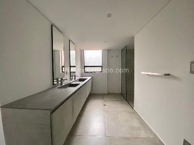 Apartamento de 3 alcobas en venta en El Poblado, Medellín, 340 m² · foto 9 de 20