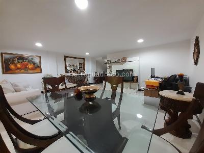 Casa de 4 alcobas en venta en Loma De Las Brujas, Envigado, 162 m² · foto 2 de 11