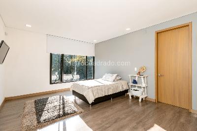 Casa de 5 alcobas en venta en Alto De Las Palmas, Envigado, 491 m² · foto 17 de 20