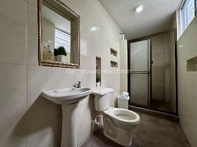 Casa de 5 alcobas en venta en Miranda, Medellín, 200 m² · foto 10 de 19