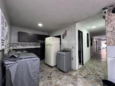 Casa de 5 alcobas en venta en Miranda, Medellín, 200 m² · foto 14 de 19
