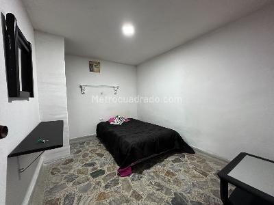 Casa de 5 alcobas en venta en Miranda, Medellín, 200 m² · foto 9 de 19