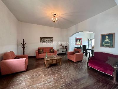 Casa de 4 alcobas en venta en Buenos Aires, Medellín, 340 m² · foto 3 de 20