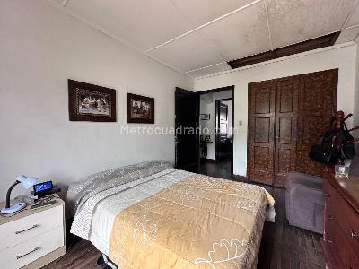 Casa de 4 alcobas en venta en Buenos Aires, Medellín, 340 m² · foto 16 de 20