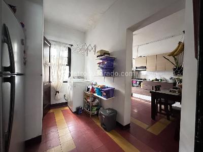 Casa de 4 alcobas en venta en Buenos Aires, Medellín, 340 m² · foto 8 de 20