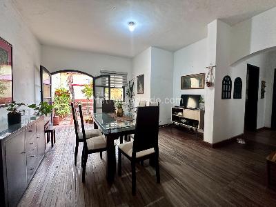 Casa de 4 alcobas en venta en Buenos Aires, Medellín, 340 m² · foto 4 de 20