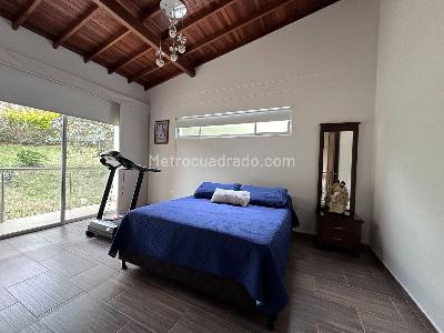 Casa de 5 alcobas en venta en Norte America, Bello, 720 m² · foto 13 de 20