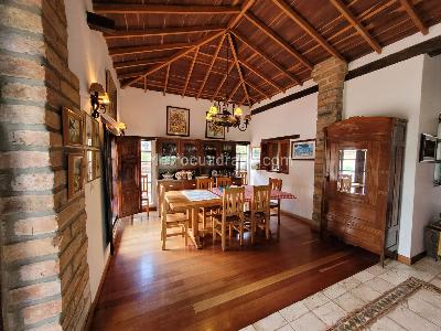 Casa de 5 alcobas en venta en Santa Elena, Medellín, 320 m² · foto 4 de 20