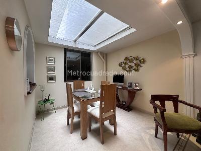 Apartamento de 1 alcoba en venta en Diego Echavarria, Medellín, 90 m² · foto 3 de 20