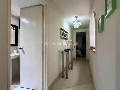Apartamento de 1 alcoba en venta en Diego Echavarria, Medellín, 90 m² · foto 12 de 20