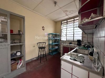 Casa de 5 alcobas en venta en Prado Centro, Medellín, 224 m² · foto 13 de 20