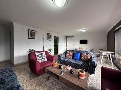 Apartamento en venta en El Poblado, Medellín · foto 3 de 20