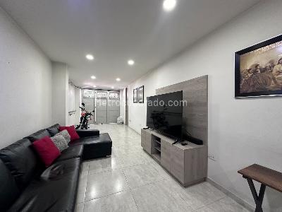 Apartamento de 5 alcobas en venta en Andalucia, Bello, 95 m² · foto 2 de 20