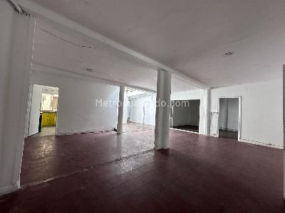 Casa de 5 alcobas en venta en Laureles, Medellín, 768 m² · foto 20 de 20
