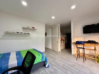 Casa de 4 alcobas en venta en La Florida, Ibagué, 235 m² · foto 13 de 20