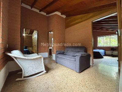 Casa de 5 alcobas en venta en El Tesoro, Medellín, 311 m² · foto 15 de 20