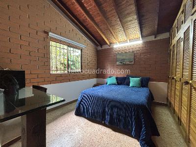 Casa de 5 alcobas en venta en El Tesoro, Medellín, 311 m² · foto 19 de 20