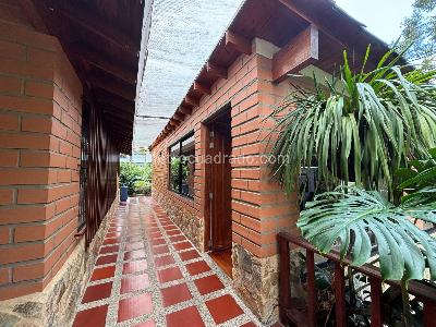 Casa de 5 alcobas en venta en El Tesoro, Medellín, 311 m² · foto 6 de 20