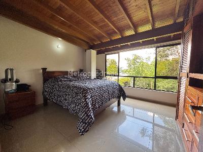 Casa de 5 alcobas en venta en El Tesoro, Medellín, 311 m² · foto 9 de 20