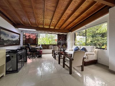 Casa de 5 alcobas en venta en El Tesoro, Medellín, 311 m² · foto 7 de 20