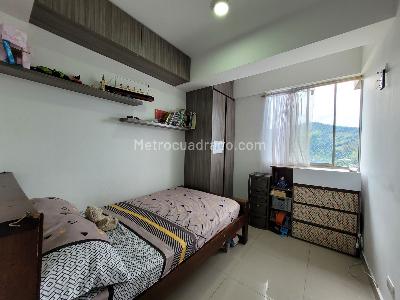 Apartamento de 3 alcobas en venta en Las Lomitas, Sabaneta, 69 m² · foto 12 de 20