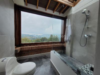 Casa de 5 alcobas en venta en Santa Elena, Medellín, 382 m² · foto 17 de 20