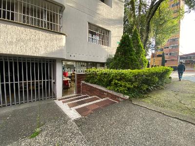 Apartamento en venta en Calasanz, Medellín · foto 2 de 15